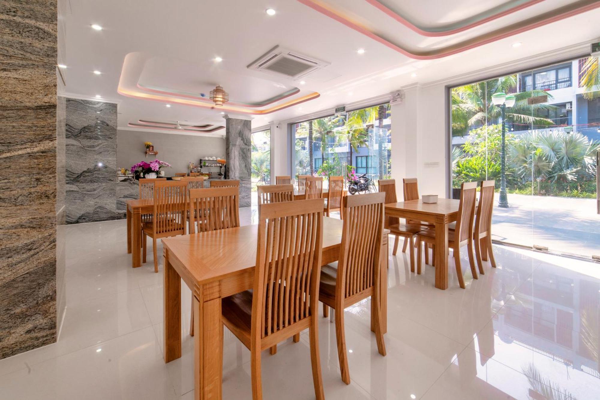 Hana Hotel Sonasea Night Market Phu Quoc Buitenkant foto